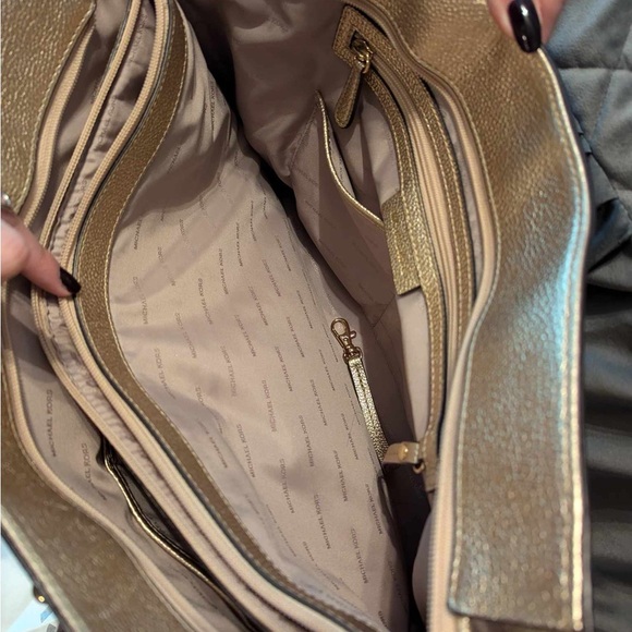 Gold michaels kors purse - Picture 4 of 4